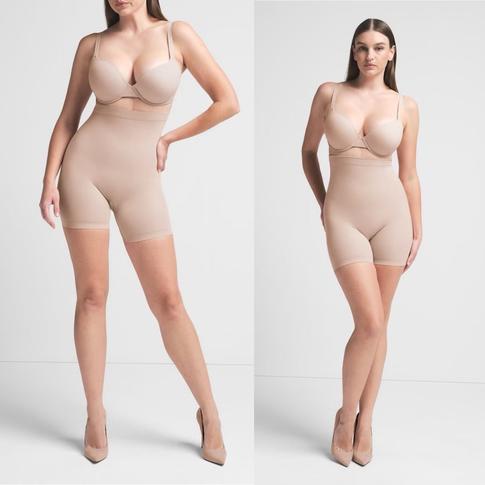 SKIMS SEAMLESS‎ SCULPT MID THIGH SHORT NWOB size XS mica clay